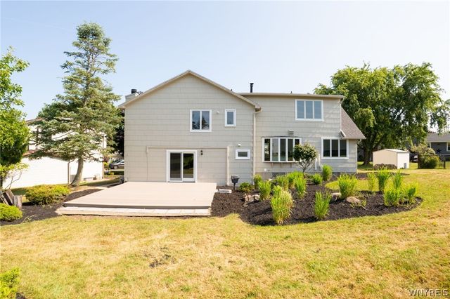 81 Hilltop Court, West Seneca, NY 14224