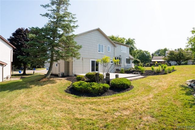 81 Hilltop Court, West Seneca, NY 14224
