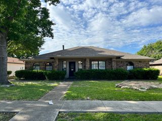 1004 Simon Drive, Plano, TX 75025