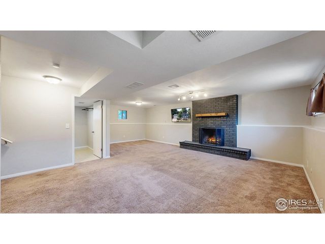 502 Honey Locust Dr, Loveland, CO 80538