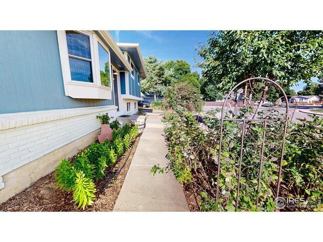 502 Honey Locust Dr, Loveland, CO 80538