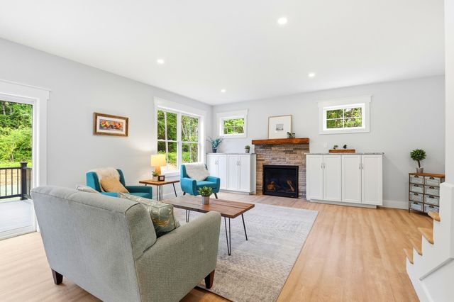 16 Spruce Pond Drive, Strafford, NH 03884