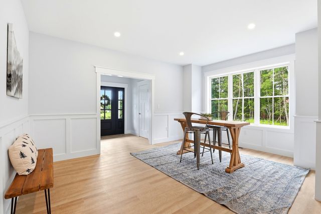 16 Spruce Pond Drive, Strafford, NH 03884