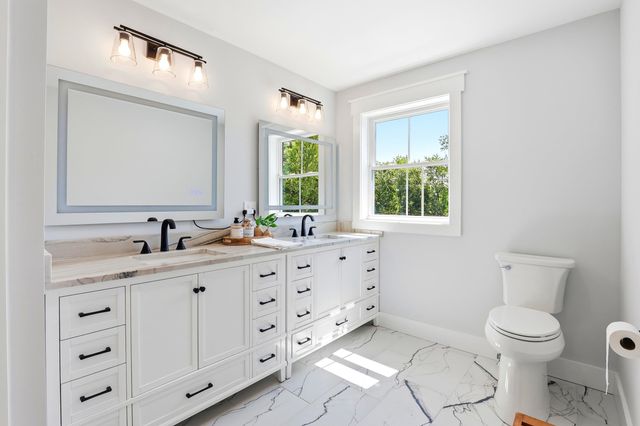 16 Spruce Pond Drive, Strafford, NH 03884