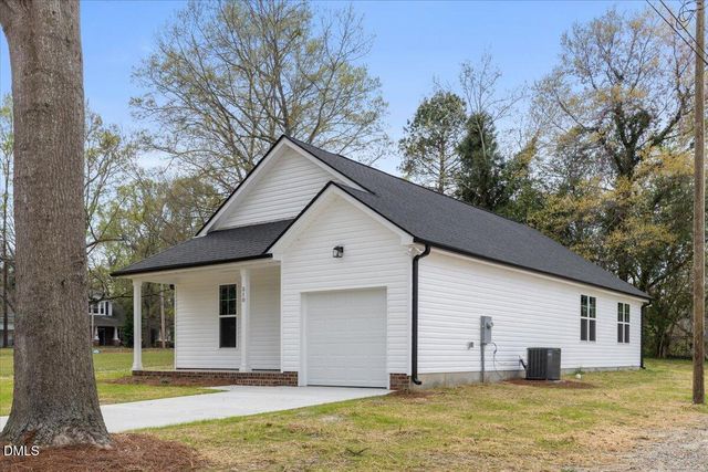 271 Mcneil Circle, Dunn, NC 28334