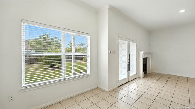 637 Topaz, Seguin, TX 78155