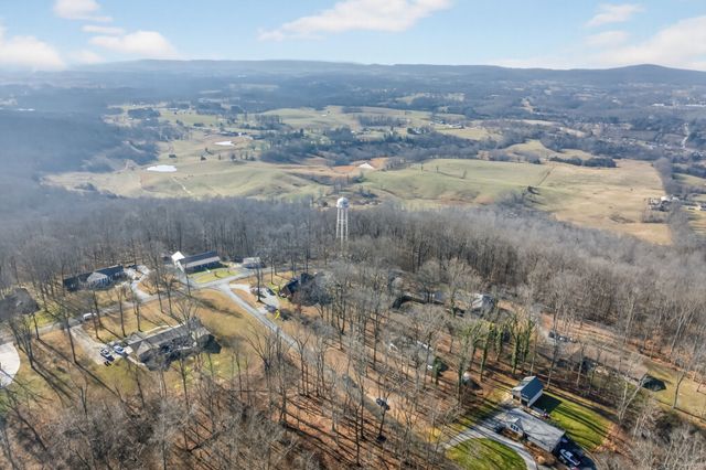 167 Seminole Ln, Sparta, TN 38583