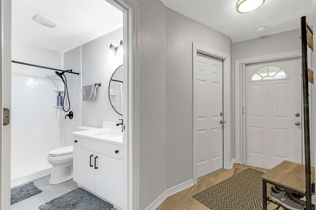 Image 25 of property listing at 248 51ST STREET CIRCLE E, Palmetto, FL 34221