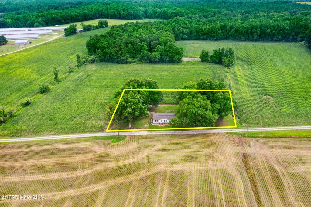 180 Oliver Herring Road, Mount Olive, NC 28365