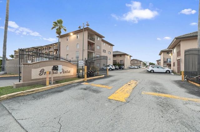 8851 NW 119th Street Apt 4203, Hialeah, FL 33018