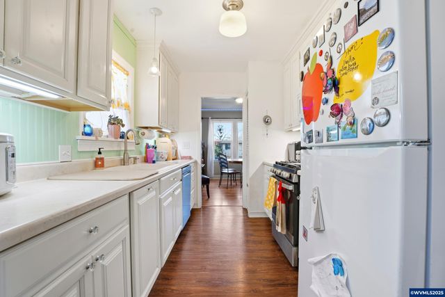 789 Hall St, Woodburn, OR 97071