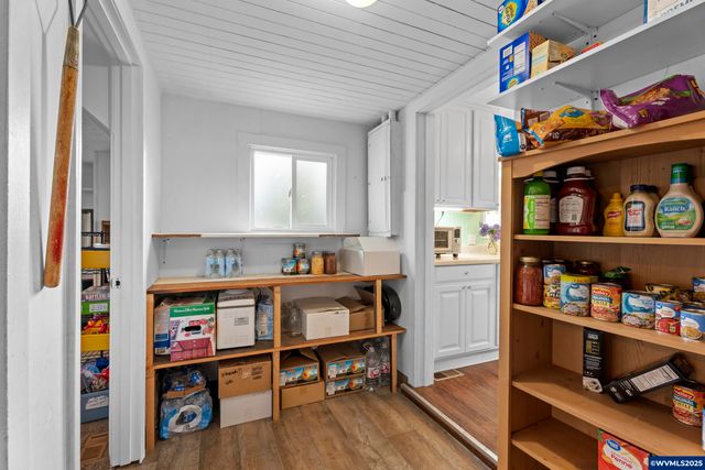 789 Hall St, Woodburn, OR 97071