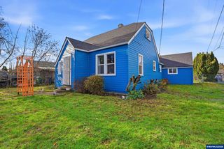 789 Hall St, Woodburn, OR 97071