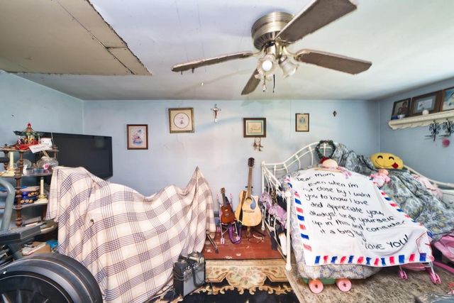 898 Main Road, Tiverton, RI 02878