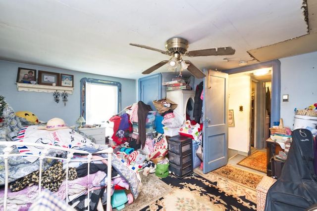 898 Main Road, Tiverton, RI 02878