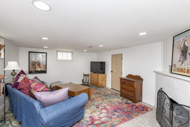 433 Elmwood Avenue S, Fargo, ND 58103