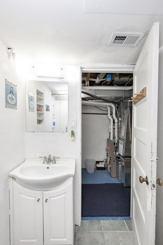 433 Elmwood Avenue S, Fargo, ND 58103