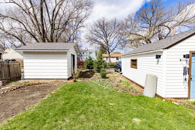 433 Elmwood Avenue S, Fargo, ND 58103