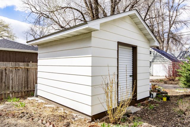 433 Elmwood Avenue S, Fargo, ND 58103