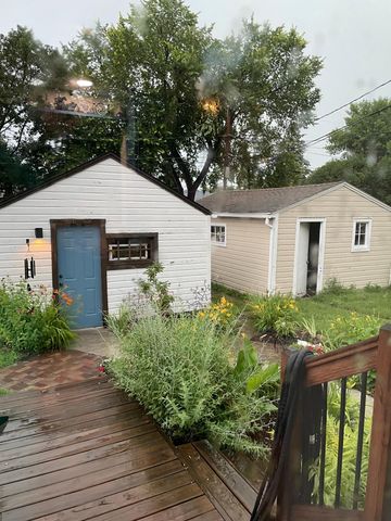 433 Elmwood Avenue S, Fargo, ND 58103