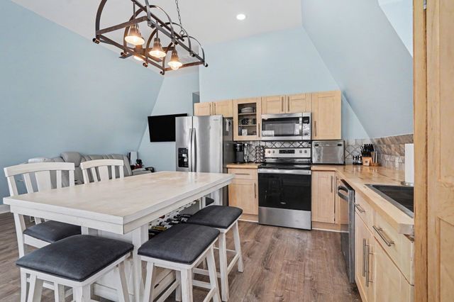 314 26th Ave N, North Myrtle Beach, SC 29582