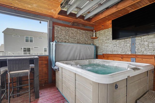 314 26th Ave N, North Myrtle Beach, SC 29582