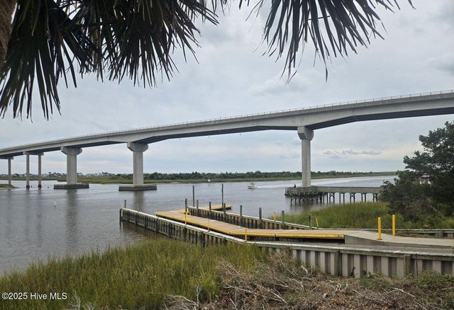 101 Windsor Circle SW, Ocean Isle Beach, NC 28469