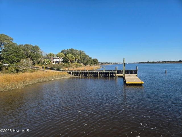 101 Windsor Circle SW, Ocean Isle Beach, NC 28469