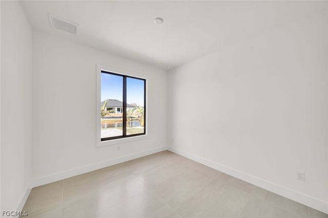 332 SW 26th AVE, Cape Coral, FL 33991