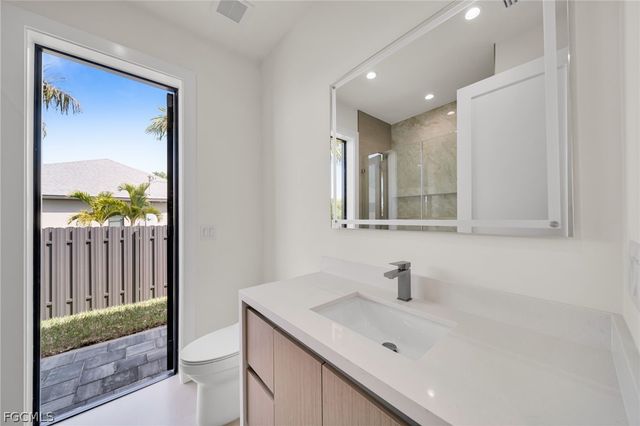 332 SW 26th AVE, Cape Coral, FL 33991