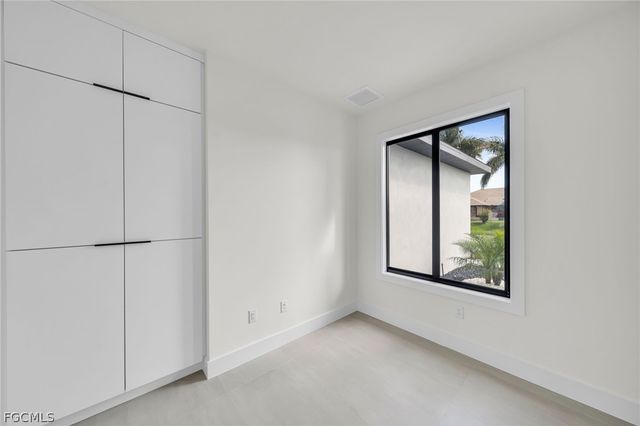 332 SW 26th AVE, Cape Coral, FL 33991