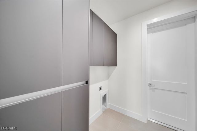 332 SW 26th AVE, Cape Coral, FL 33991