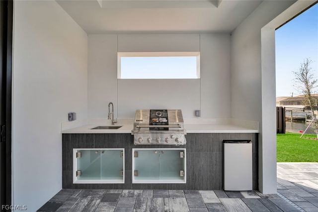 332 SW 26th AVE, Cape Coral, FL 33991