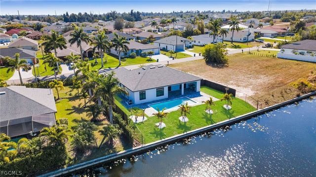 332 SW 26th AVE, Cape Coral, FL 33991