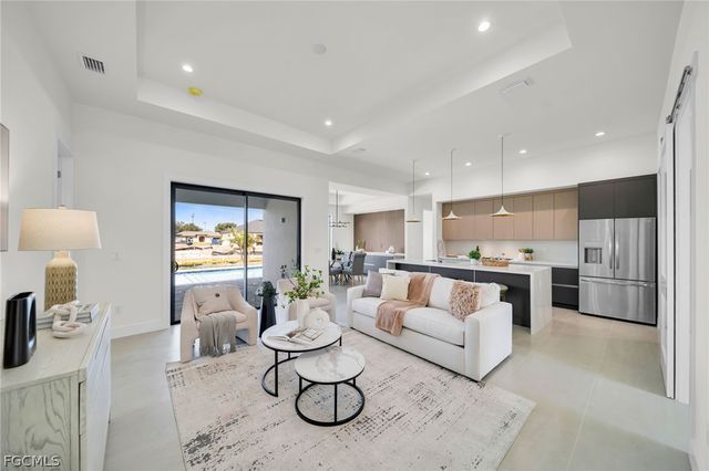 332 SW 26th AVE, Cape Coral, FL 33991