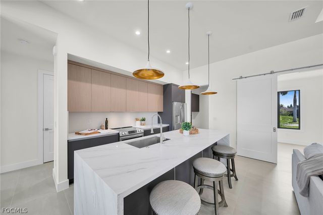 332 SW 26th AVE, Cape Coral, FL 33991