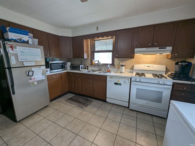 1410 Kenwood Avenue, Fort Wayne, IN 46805