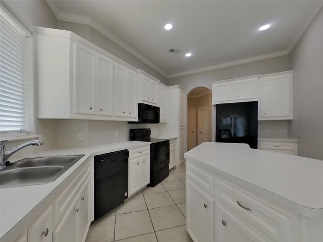 138 Snug Harbor Drive, Conroe, TX 77356