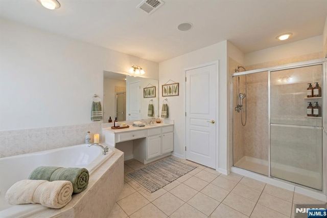 96 Hickory Hill Boulevard 1205, Totowa, NJ 07512