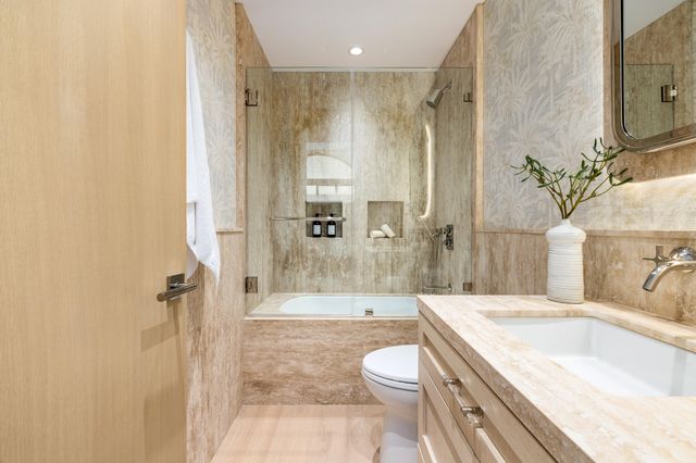 260 Everglade Avenue, Palm Beach, FL 33480