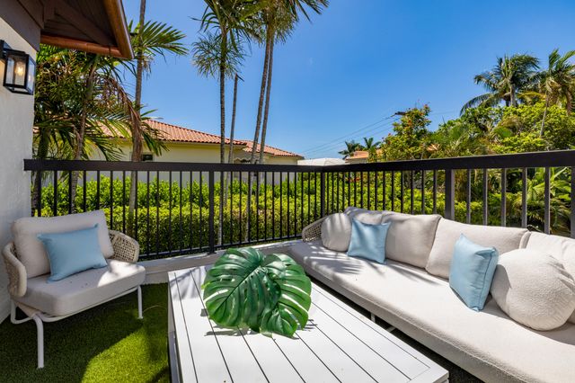 260 Everglade Avenue, Palm Beach, FL 33480