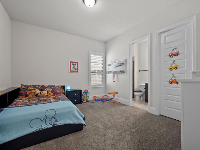 605 Ashbrook Ridge Lane, Pinehurst, TX 77362