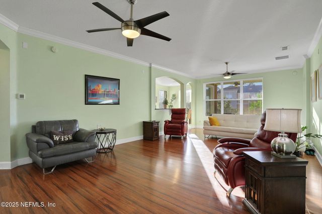 4480 DEERWOOD LAKE Parkway 641, Jacksonville, FL 32216