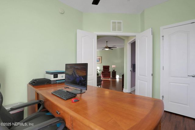 4480 DEERWOOD LAKE Parkway 641, Jacksonville, FL 32216