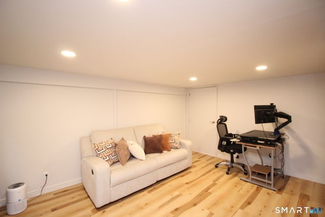 30 Maple Tree Avenue I, Stamford, CT 06906