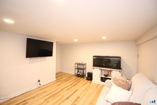 30 Maple Tree Avenue I, Stamford, CT 06906