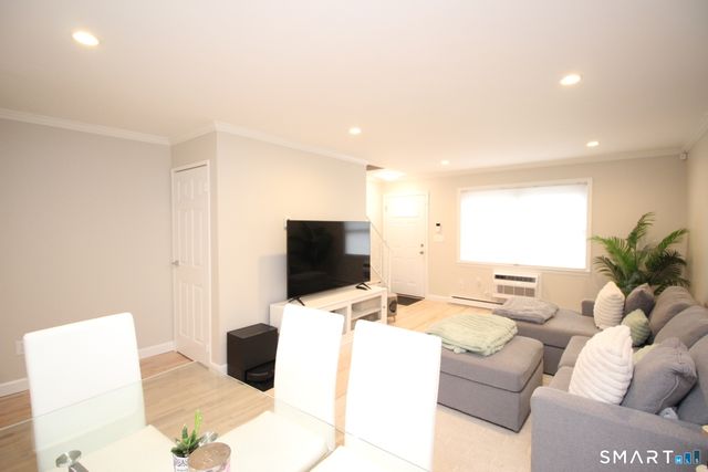 30 Maple Tree Avenue I, Stamford, CT 06906