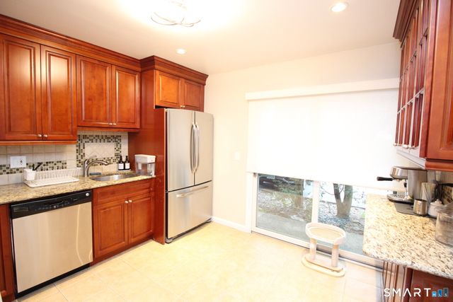 30 Maple Tree Avenue I, Stamford, CT 06906
