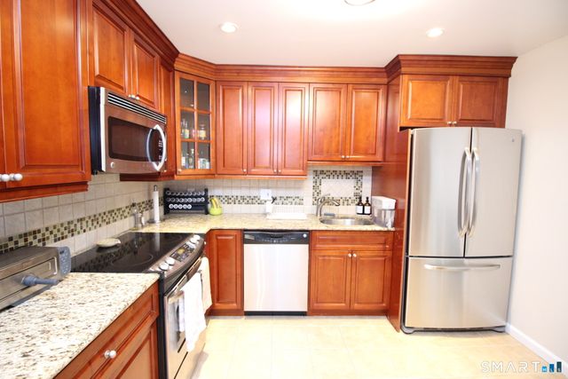30 Maple Tree Avenue I, Stamford, CT 06906