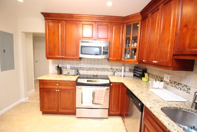 30 Maple Tree Avenue I, Stamford, CT 06906